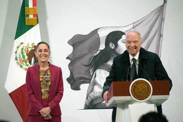 Mexico™s President Claudia Sheinbaum Holds Briefing Mexican President Claudia Sheinbaum Pardo is seen behind while Mexico s Attorney General, Alejandro Gertz Manero speak during the security report at a briefing conference at National Palace. on August 12, 2025 in Mexico City, Mexico. Mexico City CDMX Mexico Copyright: xLuisxBarronx