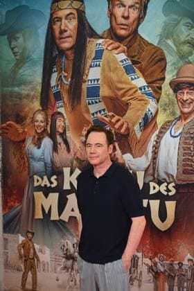 Michael Bully HERBIG (Regisseur,Produzent,Autor), Einzelbild,angeschnittenes Einzelmotiv,Halbfigur,halbe Figur. Filmpremiere DAS KANU DES MANITU am 12.08.2025 im Mathaeser Kino in Muenchen.