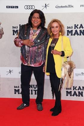 Alan Tafoya, Hella Brice bei der Weltpremiere des Kinofilms DAS KANU DES MANITU im Mathäser Filmpalast in München am 12.08.2025