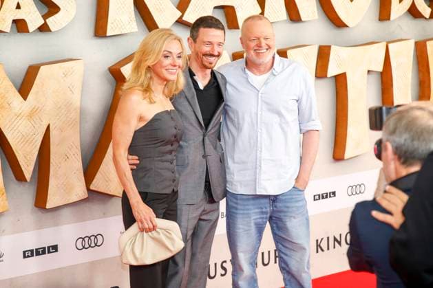 Weltpremiere Das Kanu des Manitu in München München, 12.8.2025 Stefan Raab, Oliver Berben und Inga Leschek bei der Weltpremiere von Das Kanu des Manitu im im Mathäser Filmpalast in München Bayern Copyright: xMatthiasxGränzdörferx