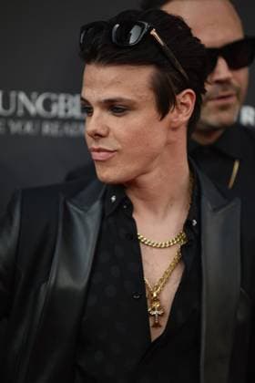 Are You Ready, Boy? UK Premiere at Vue WestEnd, Leicester Square, London, UK. Yungblud attends Are You Ready, Boy? UK Premiere, Credit:@thepinkrosephotography Avalon  Copyright: x@thepinkrosephotographyx xAvalonx 1029074378