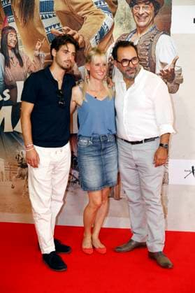 Acun Maral, Franziska Maral und Adnan Maral bei der Premiere des Kinofilms Das Kanu des Manitu im Mathäser Filmpalast. München, 12.08.2025