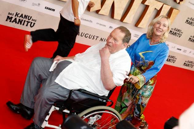 Ottfried Fischer mit Ehefrau Simone bei der Premiere des Kinofilms Das Kanu des Manitu im Mathäser Filmpalast. München, 12.08.2025