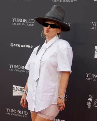 YUNGBLUD. Are You Ready, Boy? Premiere at the Vue in Leicester Square, London - 12 Aug 2025 Daisy Bertenshaw aka Chinchilla attends the YUNGBLUD. Are You Ready, Boy? Premiere at the Vue in Leicester Square. London United Kingdom Copyright: xCatxMorleyx xSOPAxImagesx Cat Morley_YUNGBLUD. Are You Ready, Boy_ Premiere_Daisy Bertenshaw aka Chinchilla_21394