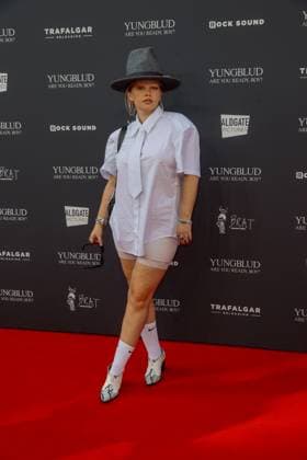 The Yungblud. Are You Ready, Boy? UK Premiere held at Vue Leicester Square in London - 12 Aug 2025 Daisy Bertenshaw attends the Yungblud. Are You Ready, Boy? UK Premiere held at the Vue Leicester Square, London. London United Kingdom Copyright: xMarioxMitsisx xSOPAxImagesx MarioMitsis_Yungblud_Daisy Bertenshaw-371927
