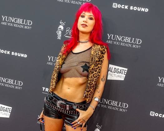The Yungblud. Are You Ready, Boy? UK Premiere held at Vue Leicester Square in London - 12 Aug 2025 Amy Valantine attends the Yungblud. Are You Ready, Boy? UK Premiere held at the Vue Leicester Square, London. London United Kingdom Copyright: xMarioxMitsisx xSOPAxImagesx MarioMitsis_Yungblud_Amy Valantine-371944