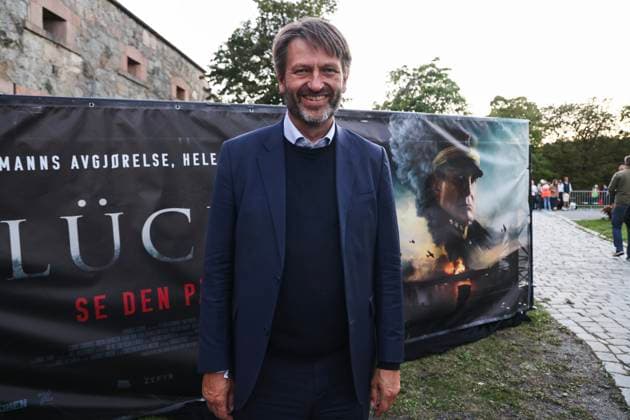 Forpremiere av filmen Blücher Oscarsborg 20250815. Oslos Byradsleder Eirik Lae Solberg er invitert til utendors filmvisning av den nye norske storfilmen Blücher pa Oscarsborg festning. Foto: Geir Olsen NTB Oscarsborg Norge zhOMoFFK0Mg EDITORIAL USE ONLY Ref:_ENTzhOMoFFK0Mg.jpg Copyright: xGeirxOlsenx xNTBx