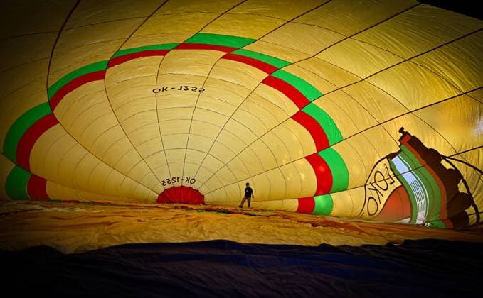 News Bilder des Tages Mass launch of hot air balloons at the 29th Balloons Above Telc event took place in Telc, Czech Republic, on August 15, 2025. (CTKxPhoto LubosxPavlicek) CTKPhotoP2025081506124  CTKPhotoP2025081506124