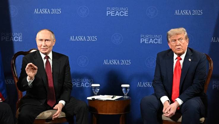 News Bilder des Tages US Russia Summit 8981975 15.08.2025 Russian President Vladimir Putin and U.S. President Donald Trump attend a meeting at Joint Base Elmendorf-Richardson in Anchorage, Alaska, the United States. Sergey Bobylev Sputnik Alaska USA  Copyright: xSergeyxBobylevx