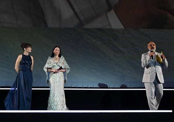 Locarno,Swiss Locarno Film Festival 2025 Photocall and red carper present Rosemead film Piazza Grande In the photo:Lucy Liu actress producer receives Career Achievement Award,Giona Nazzaro director artist Locarno film Festival  Copyright: xNickxZonnax xipa-agency.netx xNickxZonnax IPA_Agency_IPA62448046