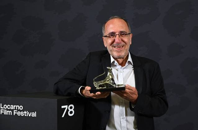 Locarno Film Festival - Award Ceremony Photocall Abbas Fahdel posing with the Pardo d Oro Award during the 78th Locarno Film Festival on August 16, 2025 in Locarno, Switzerland. Photo by Nick Zonna IPA ABACAPRESS.COM Locarno Switzerland  Copyright: xZonnaxNick IPA ABACAx