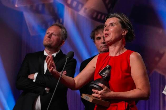 Amandaprisen 2025 Haugesund 20250816. Elskling vant beste norske film, med regissor Lilja Ingolfsdottir og produsent Thomas Robsahm, under Amandaprisutdelingen i Festiviteten i Haugesund. Foto: Jan Kare Ness NTB Haugesund Norge bXmc--eLpvM EDITORIAL USE ONLY Ref:_ENTbXmc--eLpvM.jpg Copyright: xJanxKarexNessx xNTBx