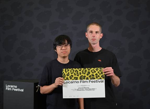 Locarno, Switzerland: Locarno, Swiss Locarno Film Festival 2025 Photocall Award Ceremony Locarno78 photocall with Locarno78 winners In the photo: Nicolas Graux, Tr??ng Minh QuÃ½ by TOC, GI?Y VÃÄ NU?C¦ (HAIR, PAPER, WATER¦) Special Mentions Pardo Verde Locarno Switzerland  - ZUMAp169 20250816_zea_p169_221 Copyright: xNickxZonnax