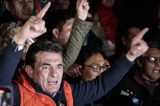 Presidential Elections in Bolivia LA PAZ, BOLIVIA - AUGUST 17: Rodrigo Paz, Bolivia s presidential candidate for the Christian Democratic Party (PDC), celebrates with supporters after the results of the presidential election in La Paz, Bolivia, August 17, 2025. Jorge Mateo Romay Salinas Anadolu La Paz Bolivia. Editorial use only. Please get in touch for any other usage.  Copyright: x2025xAnadoluxJorgexMateoxRomayxSalinasx