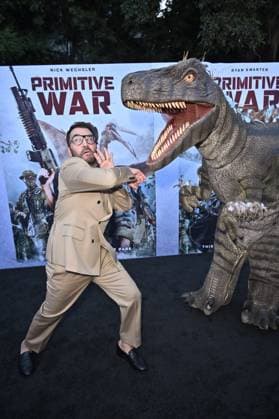 USA - Primative War Premiere - Los Angeles LOS ANGELES - AUG 18: Jeremy Piven at Primative War Premiere at the Hollywood American Legion on August 18, 2025 in Los Angeles, CA Los Angeles CA USA  Copyright: xHPAx xHutchinsxPhotox
