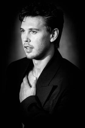 Uk Gala Screening Of Caught Stealing on Tuesday 19 August 2025 Austin Butler seen at the Uk Gala Screening Of Caught Stealing on Tuesday 19 August 2025 at ODEON LUXE Leicester Square, London. Editors Note: Image converted to monochrome. Picture, Credit:Julie Edwards Avalon  Copyright: xJuliexEdwardsx xAvalonx 1030275933