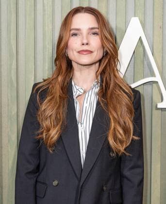 August 19, 2025, Bronx, New York, USA: Sophia Bush attends premiere by HULU of The twisted tail of Amanda Knox at Historical Society in New York, NY on August 19, 2025 Bronx USA - ZUMAr339 20250819_znp_r339_140 Copyright: xLevxRadinx