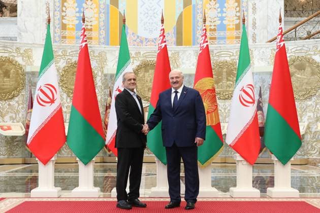 Iranian President, Masoud Pezeshkian, meets with Belarusian President, Alexander Lukashenko Iranian President, Masoud Pezeshkian, meets with Belarusian President, Alexander Lukashenko, in Minsk, Belarus, on August 20, 2025. Photo by Iranian Presidency Office Minsk Minsk Belarus 200825_Belarus_IPO_2_00(4) Copyright: xapaimagesxIranianxPresidencyxOfficex xapaimagesx