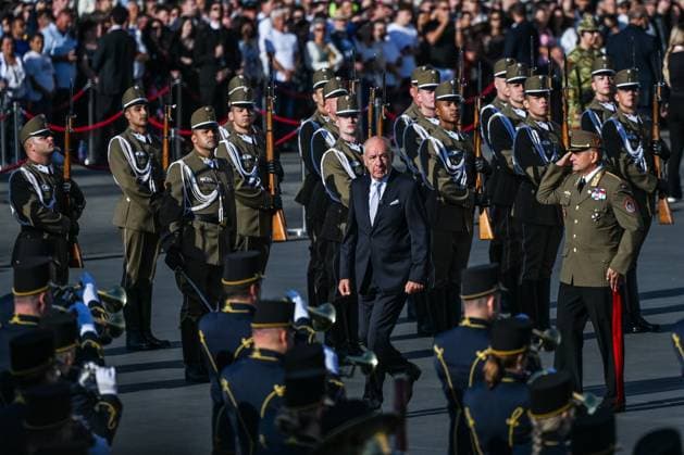 President Sulyok Leads St. Stephen™s Day Commemoration At Parliament BUDAPEST, HUNGARY AUGUST 20: Hungarian President Tamas Sulyok, commander-in-chief of the Hungarian Armed Forces, accompanied by Colonel General Gabor Borondi, Chief of the General Staff of the Hungarian Defence Forces, inspects the Ceremonial Regiment of the Hungarian Defence Forces during the official St. Stephen™s Day ceremony outside the Hungarian Parliament in Budapest, Hungary, on August 20, 2025. St. Stephen™s Day, Hungary™s national holiday, commemorates the country™s founder, King Stephen I, and the establishment of the Hungarian state. Budapest Hungary  Copyright: xArturxWidakx originalFilename: widak-presiden250820_npkDv.jpg