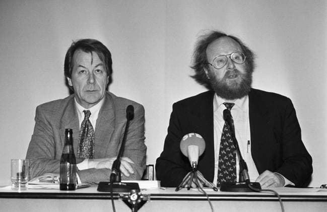 Deutschland, Bonn, 12.02.1996 Archiv: 54-31-25 SPD-Pressekonferenz Foto: Franz Muentefering, SPD-Bundesgeschaeftsfuehrer und Wolfgang Thierse SPD-Pressekonferenz *** Germany, Bonn, 12 02 1996 Archive 54 31 25 SPD Press Conference Photo Franz Muentefering, SPD Federal Managing Director and Wolfgang Thierse SPD Press Conference