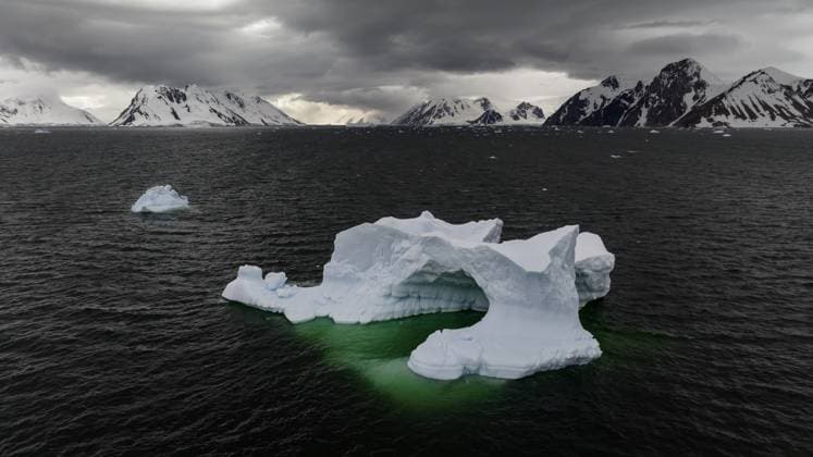 8th National Antarctic Science Expedition shows Antarctic ice, size of Turkiye, has melted ANTARCTICA - FEBRUARY 8: An aerial view of an iceberg while scientists conduct a research on effects of climate change during 8th National Antarctic Science Expedition organized by TUBITAK MAM Polar Research Institute as they have discovered that ice cuticles, sized as much as Turkiye, melted due to the effects of climate change in Antarctica, which is described as the coldest and driest continent of the planet on February 8, 2024. Antarctica World. Editorial use only. Please get in touch for any other usage.  Copyright: x2025xAnadoluxÅžebnemxCoÅükunx
