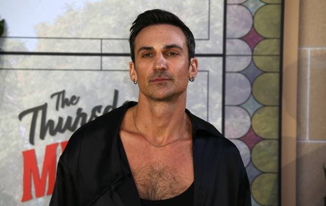UK premiere of Thursday Murder Club Henry Lloyd-Hughes at the Thursday Murder Club UK premiere at Leicester Square Gardens in London. London Leicester Square Gardens UK Copyright: xFredxDuvalx