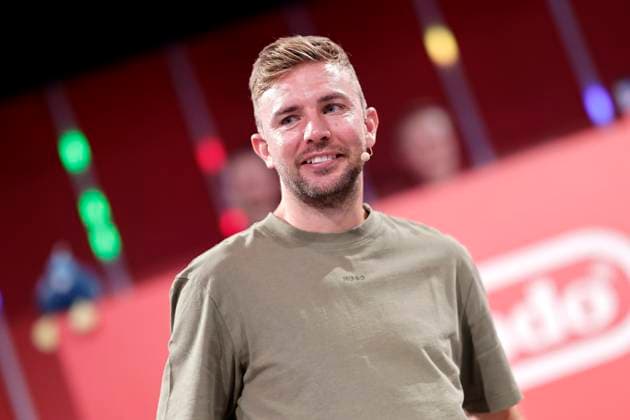 Fußballer und Schriftsteller Christoph Kramer am Stand von Nintendo auf der weltgrößten Computerspielmesse Gamescom 2025 in der KoelnMesse. Köln, 21.08.2025 NRW Deutschland *** Footballer and writer Christoph Kramer at the Nintendo stand at the worlds largest computer games fair Gamescom 2025 at KoelnMesse Cologne, 21 08 2025 NRW Germany Copyright: xChristophxHardtx
