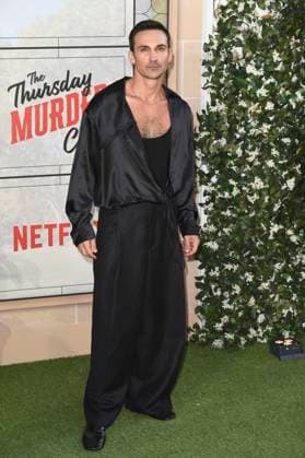 Henry Lloyd-Hughes bei der Premiere des Netflix Films The Thursday Murder Club im Cineworld Leicester Square. London, 21.08.2025