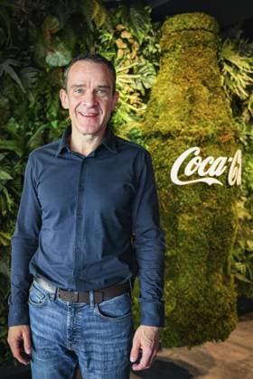 Coca-Cola-Deutschland-Chef John Galvin ** NUR FÜR REDAKTIONELLE ZWECKE ** EDITORIAL USE ONLY **<p>Coca-Cola-Deutschland-Chef John Galvin, fotografiert am 22.August 2025 in Berlin. Berlin Berlin Berlin Copyright: MaurizioxGambarini *** Coca Cola Germany CEO John Galvin FOR EDITORIAL PURPOSES ONLY EDITORIAL USE ONLY p Coca Cola Germany CEO John Galvin, photographed on August 22, 2025 in Berlin Berlin Berlin Berlin Copyright MaurizioxGambarini Copyright: MaurizioxGambarini doc8226gmbmrud1hdjzm2pf ,EDITORIAL USE ONLY