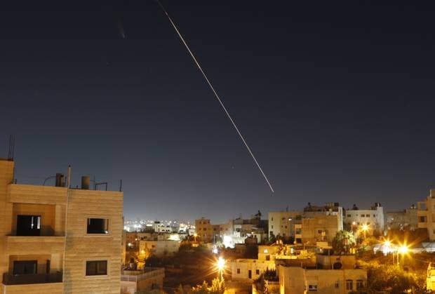 Missile launched from Yemen towards Israel WEST BANK - AUGUST 22: A view of missiles that are fired from Yemen toward Israel are seen across the skies over the West Bank on August 22, 2025. Wisam Hashlamoun Anadolu West Bank West Bank. Editorial use only. Please get in touch for any other usage.  Copyright: x2025xAnadoluxWisamxHashlamounx