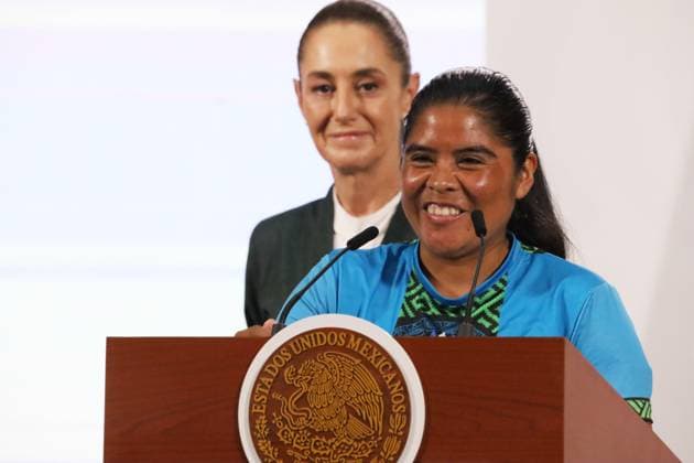 Mexico™s President Claudia Sheinbaum News Conference Mexico™s President Claudia Sheinbaum Pardo is seen behind while Raramuri athlete Maria Lorena Ramirez Nahueachi speaks during a press conference about the Mexico Imparable Half Marathon a series of races in four destinations at the National Palace. on August 22, 2025, in Mexico City, Mexico. Mexico City CDMX Mexico Copyright: xLuisxBarronx