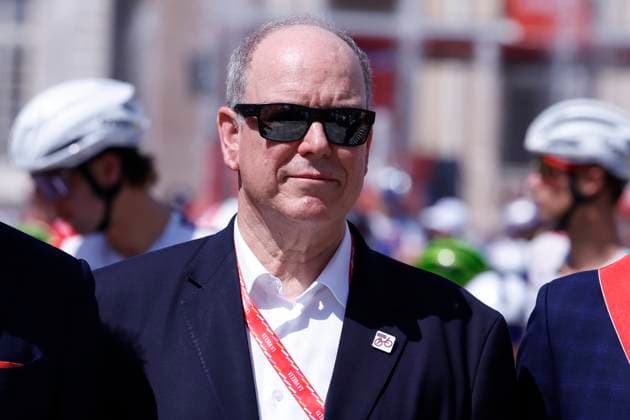 Albert II (C), Prince of Monaco, attends the opening ceremony before the first stage of 80th Vuelta a Espana cycling tour in Turin, Italy, 23 August 2025. The stage covers 183 km between the cities of Tutin and Novara. First stage of Vuelta a Espana tour !ACHTUNG: NUR REDAKTIONELLE NUTZUNG!  Copyright: xJavierxLizonx GRAF1711 20250823-55017720775_1
