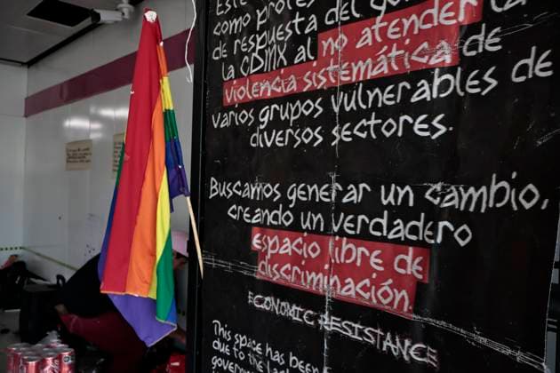 August 23, 2025, Mexico, Cdmx, Mexico: Members of Mexico City s trans community demonstrated at the Metro Public Transportation System (STC METRO) facilities because a few weeks ago, a city police officer denied a trans woman access to the women-only car. This sparked discontent, and they demanded that a car be designated exclusively for transgender people so they feel safer, don t suffer aggression, feel comfortable, and are free from discrimination on public transportation. Mexico Mexico - ZUMAp204 20250823_zip_p204_002 Copyright: xJosuexPerezx