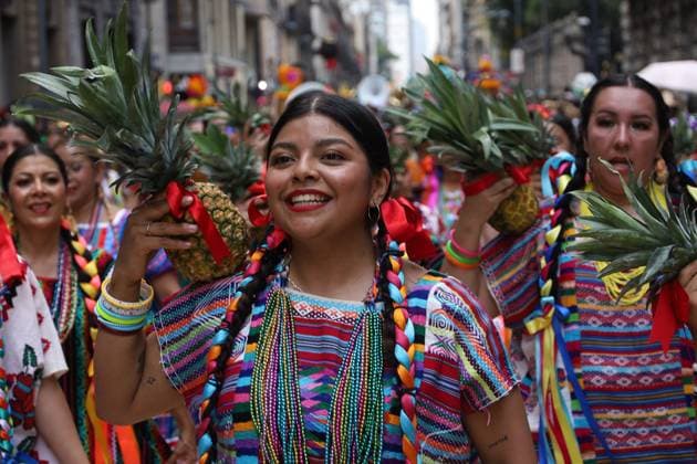 11th Festival of Indigenous Cultures of Mexico Closing Ceremony Women take part during a parade for the closing ceremony of the 11th Festival of Indigenous Cultures of Mexico. on August 24, 2025 in Mexico City, Mexico. Mexico City CDMX Mexico Copyright: xLuisxBarronx