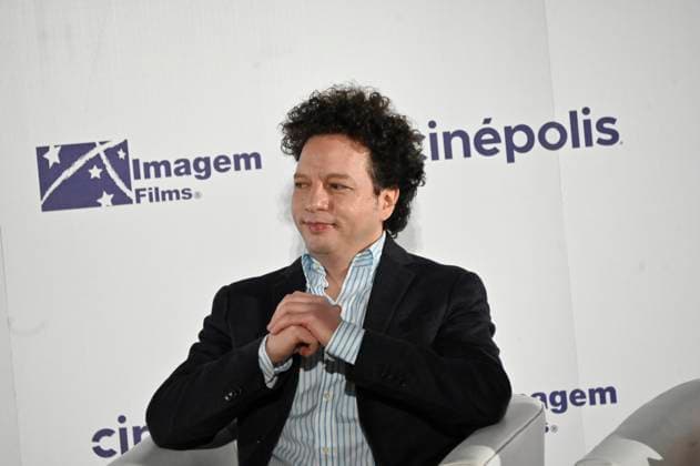 August 26, 2025, Mexico City, Ciudad de Mexico, Mexico: Director Michel Franco speaks during a press conference to promote the movie Dreams at Cinepolos Plaza Miyana. on August 26, 2025 in Mexico City, Mexico. Mexico City Mexico - ZUMAe321 20250826_zea_e321_005 Copyright: xCarlosxTischlerx