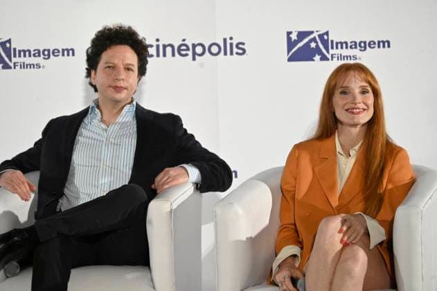 August 26, 2025, Mexico City, Ciudad de Mexico, Mexico: Actress Jessica Chastain and Michel Franco during a press conference to promote the movie Dreams at Cinepolos Plaza Miyana. on August 26, 2025 in Mexico City, Mexico. Mexico City Mexico - ZUMAe321 20250826_zea_e321_015 Copyright: xCarlosxTischlerx