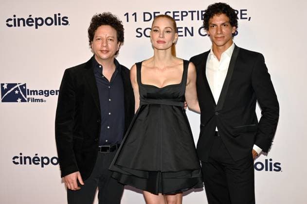Dreams Red Carpet in Mexico City (L-R) Michel Franco, Jessica Chastain, and Issac Hernandez attend the red carpet for the film Dreams at Cinepolis Plaza Miyana. on August 26, 2025 in Mexico City, Mexico. (Photo by Carlos Tischler Eyepix Group) Copyright: xCarlosxTischler xEyepixxGroupx CT_26082025_166506