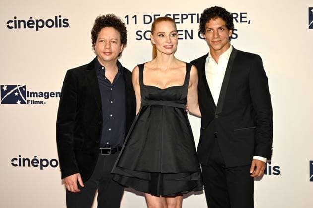 Entertainment Bilder des Tages Dreams Red Carpet in Mexico City (L-R) Michel Franco, Jessica Chastain, and Issac Hernandez attend the red carpet for the film Dreams at Cinepolis Plaza Miyana. on August 26, 2025 in Mexico City, Mexico. (Photo by Carlos Tischler Eyepix Group) Copyright: xCarlosxTischler xEyepixxGroupx CT_26082025_166509