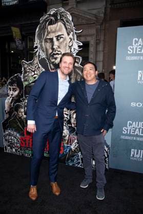 Zach Graumann und Andrew Yang bei der Premiere des Kinofilms Caught Stealing im Regal Union Square. New York, 26.08.2025