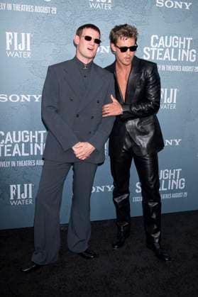 Matt Smith und Austin Butler bei der Premiere des Kinofilms Caught Stealing im Regal Union Square. New York, 26.08.2025