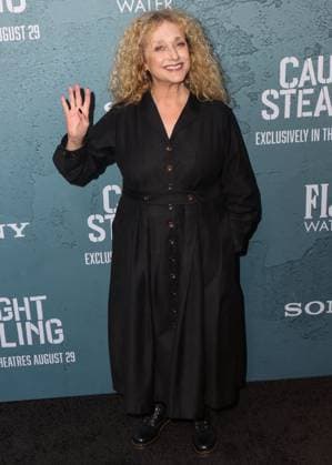 New York Premiere Of Columbia Pictures Caught Stealing American actress Carol Kane arrives at the New York Premiere Of Columbia Pictures Caught Stealing held at Regal Union Square on August 26, 2025 in Manhattan, New York City, New York, United States. Photo by Image Press Agency ABACAPRESS.COM New York City New York United States  Copyright: xImagexPressxAgency ABACAx
