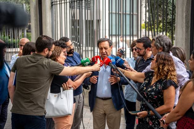 Body and Planas address the EU-US tariff agreement with the agri-food sector The national president of ASAJA, Pedro Barato, gives statements to the media after a meeting with the ministers of Economy and Agriculture, at the headquarters of the Ministry of Economy, on August 27, 2025, in Madrid Spain The Minister of Economy, Trade and Enterprise, and the Minister of Agriculture, Fisheries and Food, have met with representatives of the agri-food sector in the food products working group to discuss and share information on the trade agreement concluded last week between the United States and the European Union EU 27 AUGUST 2025 BODY PLANS AGRI-FOOD SECTOR EU USA MADRID Madrid Madrid Madrid Espana  Copyright: xGabrielxLuengasx 6917882