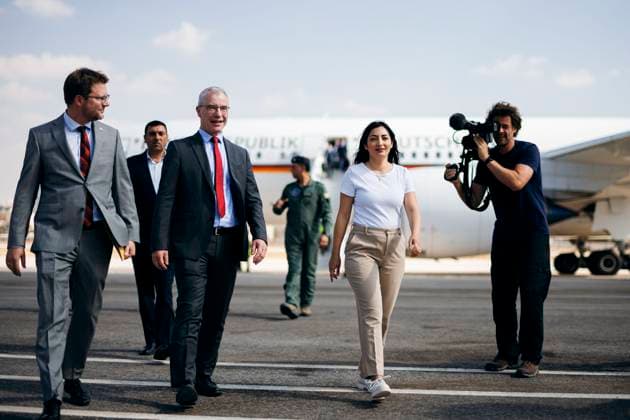 Reem Alabali-Radovan (SPD), Bundesministerin fuer wirtschaftliche Zusammenarbeit und Entwicklung, aufgenommen bei der Ankunft am Marka Militaerflughafen in Amman, 27.08.2025. Fotografiert im Auftrag des Bundesministerium fuer wirtschaftliche Zusammenarbeit und Entwicklung (BMZ) Amman Jordanien *** Reem Alabali Radovan SPD , Federal Minister for Economic Cooperation and Development, photographed on arrival at Marka Military Airport in Amman, 27 08 2025 Photographed on behalf of the Federal Ministry for Economic Cooperation and Development BMZ Amman Jordan Copyright: xFelixxZahn BMZx