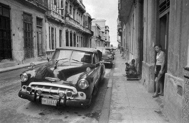 Kuba, Havanna, 30.03.1996 Archiv: 54-76-10 Fuer Ihr Archiv! Foto: schoene Oldtimer in der Innenstadt Fuer Ihr Archiv! Fuer Ihr Archiv! *** Cuba, Havana, 30 03 1996 Archive 54 76 10 For your archive Photo beautiful vintage car in the city center For your archive For your archive