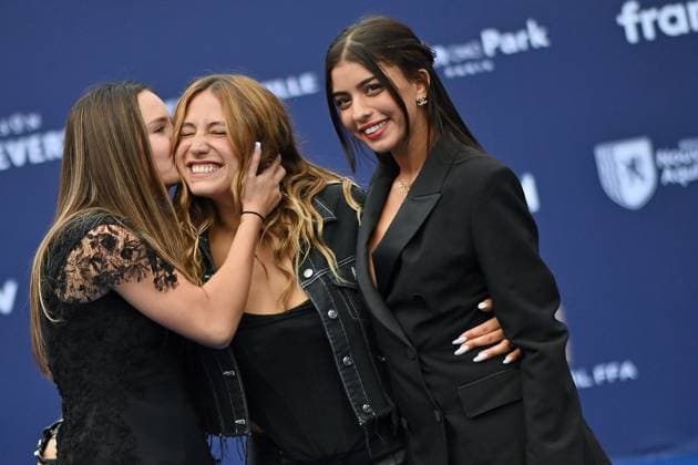 Angouleme - Le Gang Des Amazones Photocall Izia Higelin, Mallory Wanecque, Kenza Fortas , attending the photocall of LE GANG DES AMAZONES during the 18th Angoulême French-Speaking Film Festival on August 27, 2025, in Angouleme, France. Photo by Franck Castel ABACAPRESS.COM Angouleme France  Copyright: xCastelxFranck ABACAx