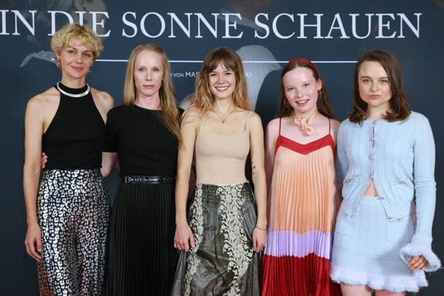 27.08.2025 , Luise Heyer, Susanne Wuest, Lea Drinda, Laeni Geiseler, Lena Urzendowsky zur Premiere von In die Sonne schauen, Delphi-Filmpalast , Berlin, Berlin