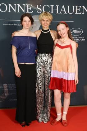 27.08.2025 , Geiger, Luise Heyer und Laeni Geiseler zur Premiere von In die Sonne schauen, Delphi-Filmpalast , Berlin, Berlin