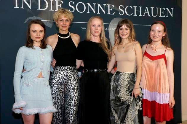 Lena Urzendowsky, Luise Heyer, Susanne Wuest, Lea Drinda und Laeni Geiseler bei der Premiere des Kinofilms In die Sonne schauen Sound of Falling im Delphi Filmpalast. Berlin, 27.08.2025