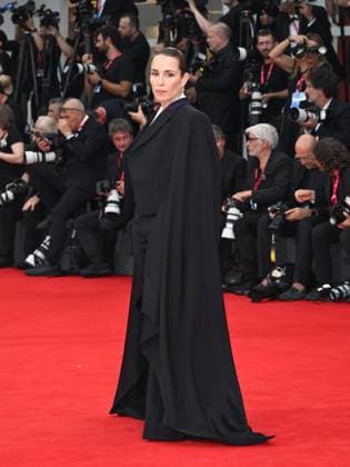 Venice, 82nd Venice International Film Festival 2025 - Evening 2. Red Carpet Film Bugonia. Pictured: Noomi Rapace  Copyright: xSimonexComix xipa-agency.netx xPoolxPhotoxEventsx06x IPA_Agency_IPA63489889