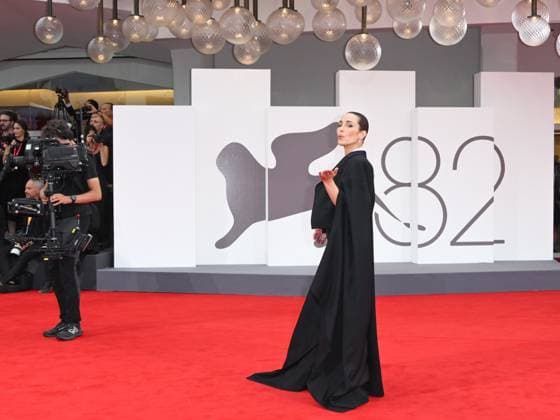 Venice, 82nd Venice International Film Festival 2025 - Evening 2. Red Carpet Film Bugonia. Pictured: Noomi Rapace  Copyright: xSimonexComix xipa-agency.netx xPoolxPhotoxEventsx06x IPA_Agency_IPA63489910